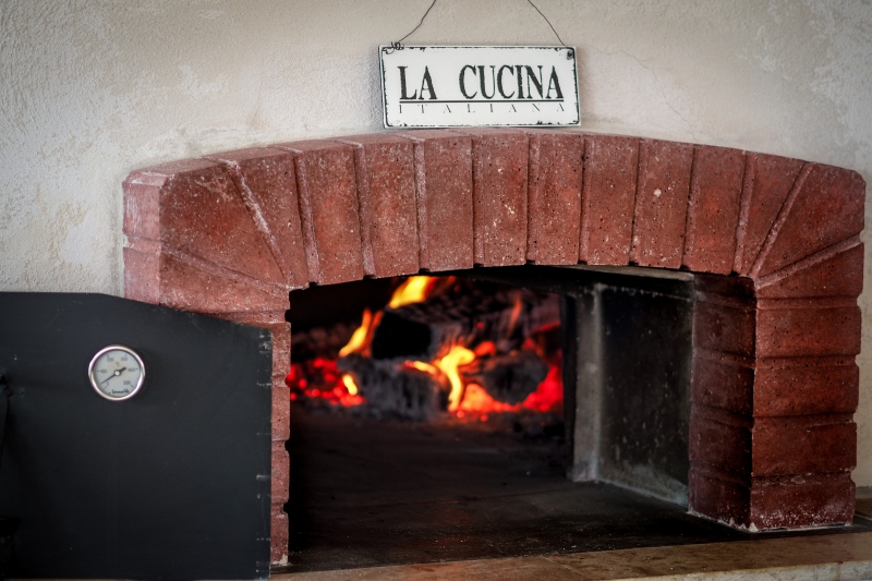 pizzeria-CAILLE-min_pizza-oven-1344719